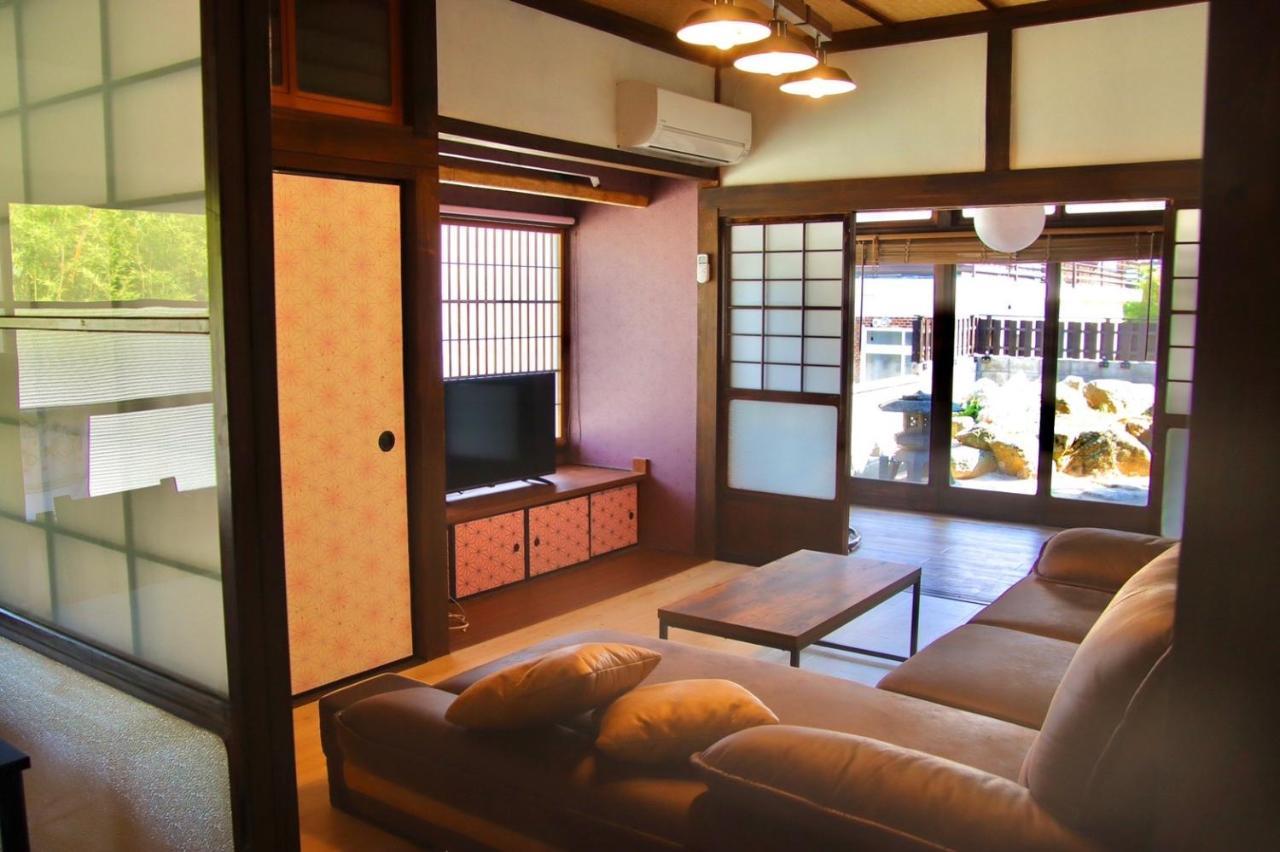 Gasthaus ドッグラン併設 しまなみ御殿 Imabari Railway Station Exterior foto