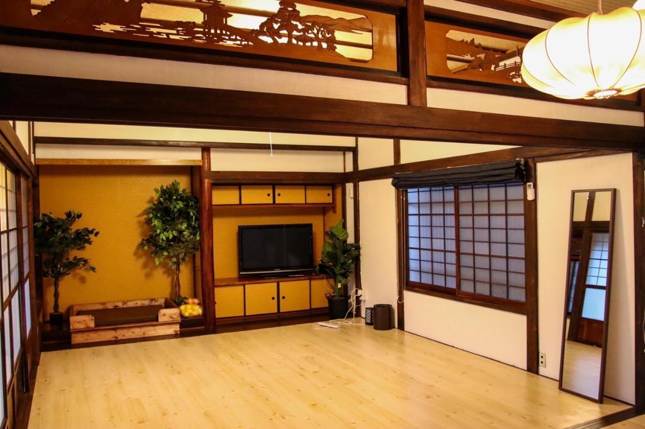 Gasthaus ドッグラン併設 しまなみ御殿 Imabari Railway Station Exterior foto