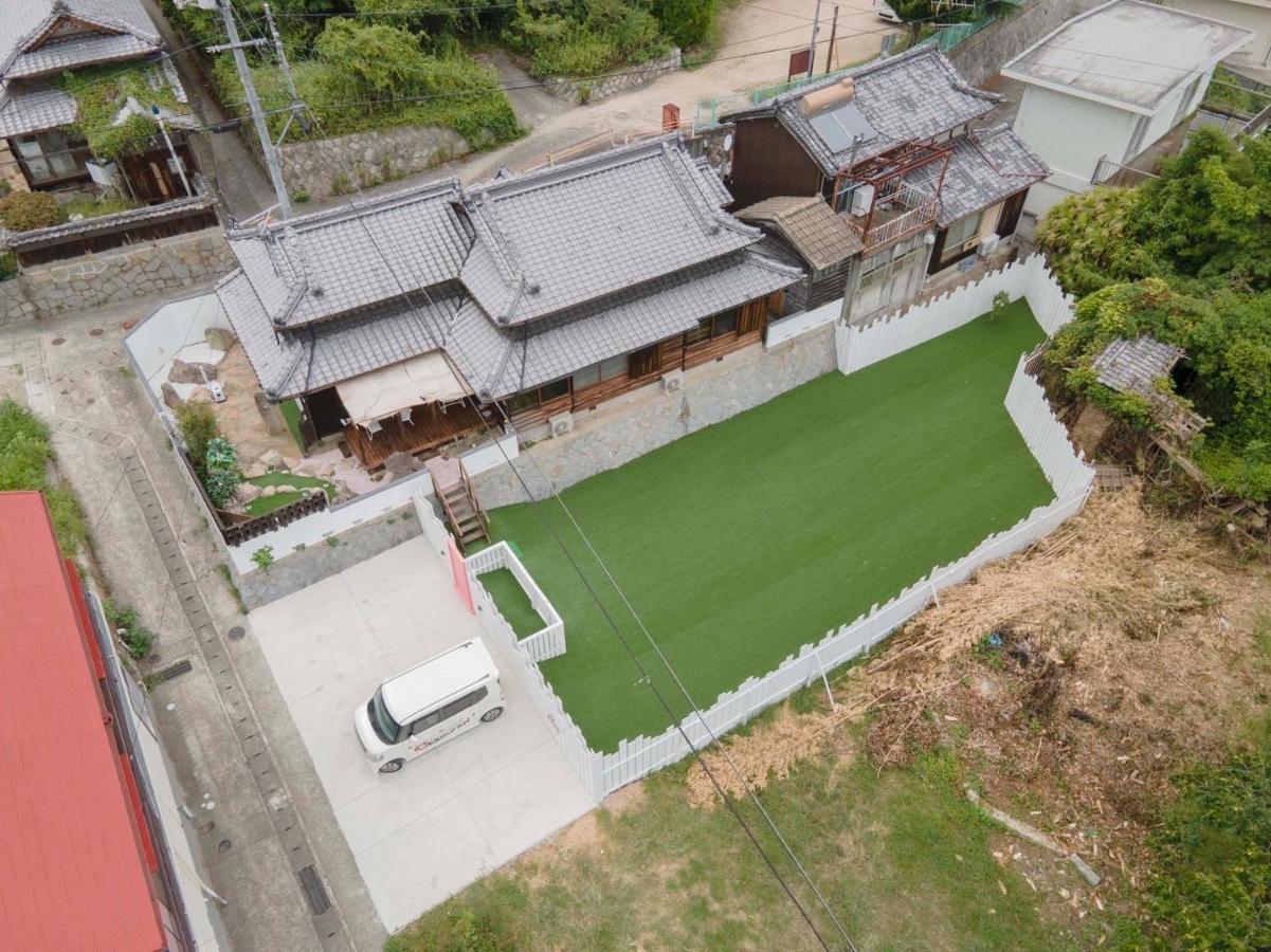 Gasthaus ドッグラン併設 しまなみ御殿 Imabari Railway Station Exterior foto