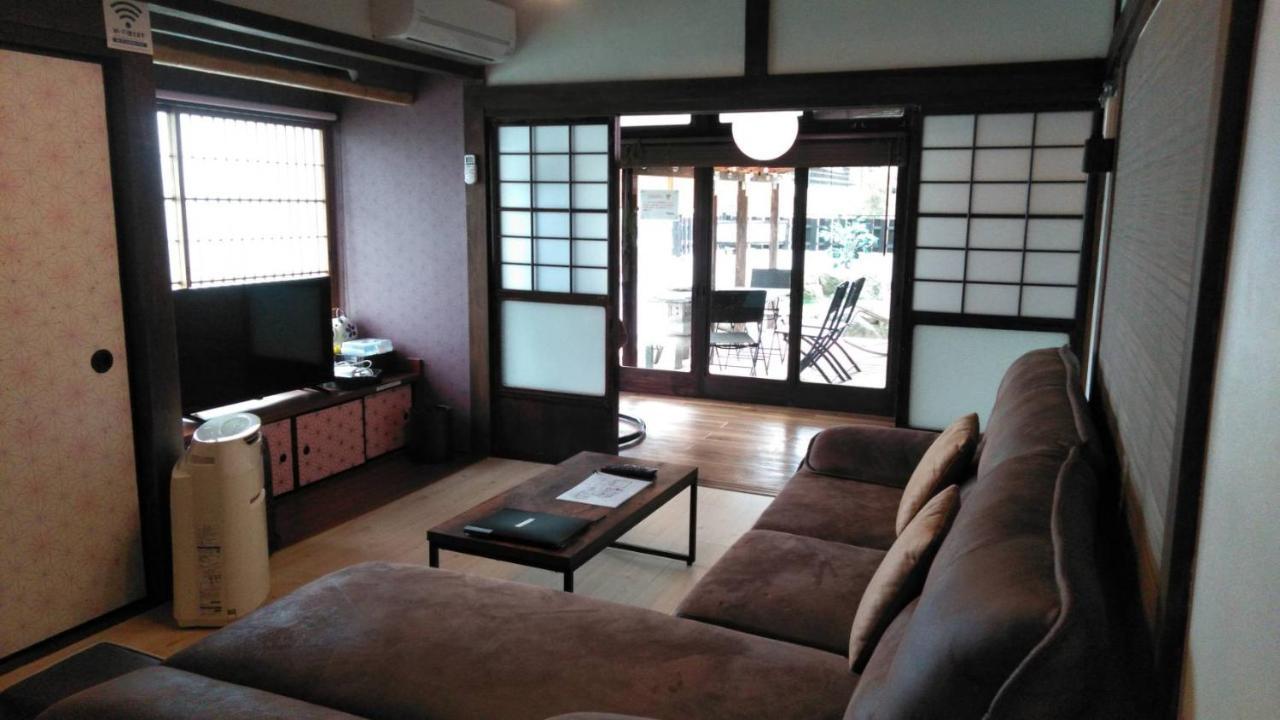 Gasthaus ドッグラン併設 しまなみ御殿 Imabari Railway Station Exterior foto