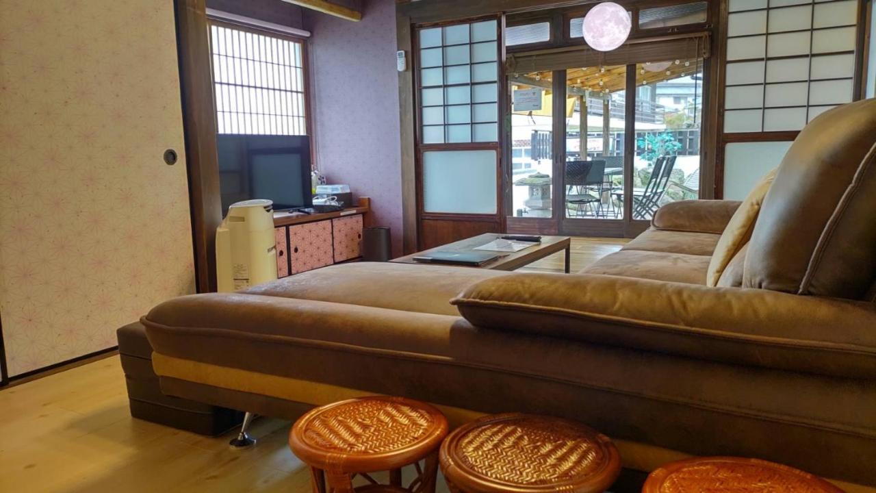 Gasthaus ドッグラン併設 しまなみ御殿 Imabari Railway Station Exterior foto